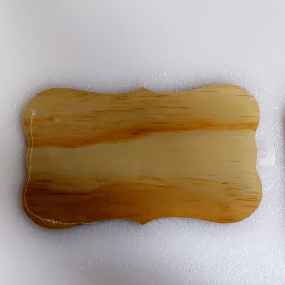 Artisanal Unfinished Wood Shield Plaque - Perfect for DIY Creations! - Picture 1 of 2